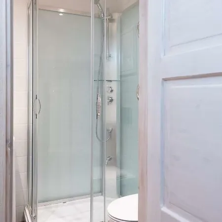 Jaani Apartment *
